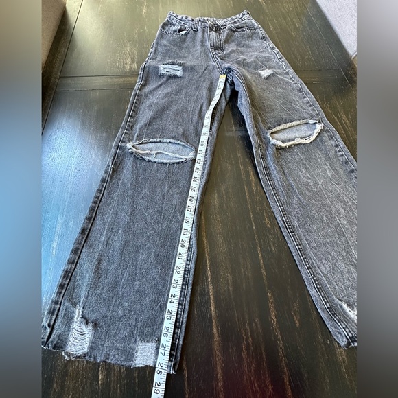 SHEIN Highrise Distressed Black Jeans. Size XS - Picture 3 of 9